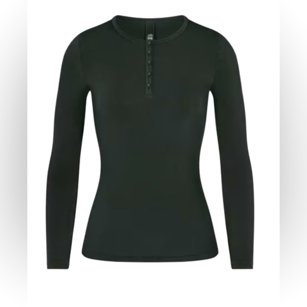 SKIMS Women's Henley Long Sleeve Top in the color Washed Onyx. Size XL